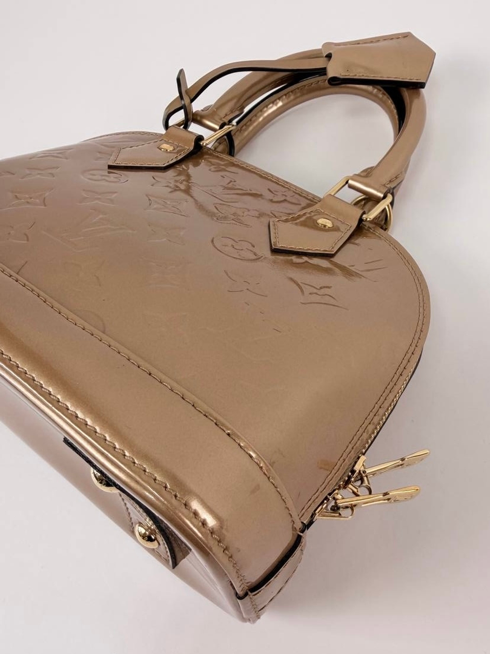 Сумка Louis Vuitton Monogram Vernis Alma BB