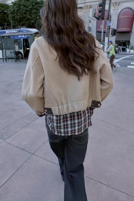 ZARA БОМБЕР С ОТДЕЛКОЙ ИЗ ИСКУССТВЕННОЙ КОЖИ, ПЕСОЧНЫЙ