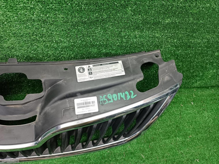 Решетка радиатора Skoda Rapid 1 (2012-2020)