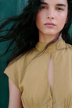 ZARA ТОП С ВЫРЕЗОМ И ЗАВЯЗКАМИ, КАРАМЕЛЬНЫЙ