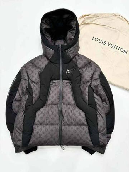 Пуховик Louis Vuitton