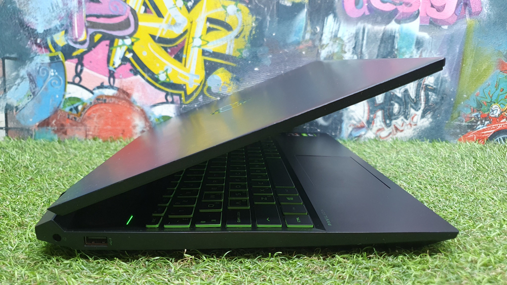 Игровой HP Ryzen 7/16Gb/GTX 1660 Ti 6Gb/144Hz/Pavilion Gaming 15-EC1046UR 1U3B6EA/Windows 10