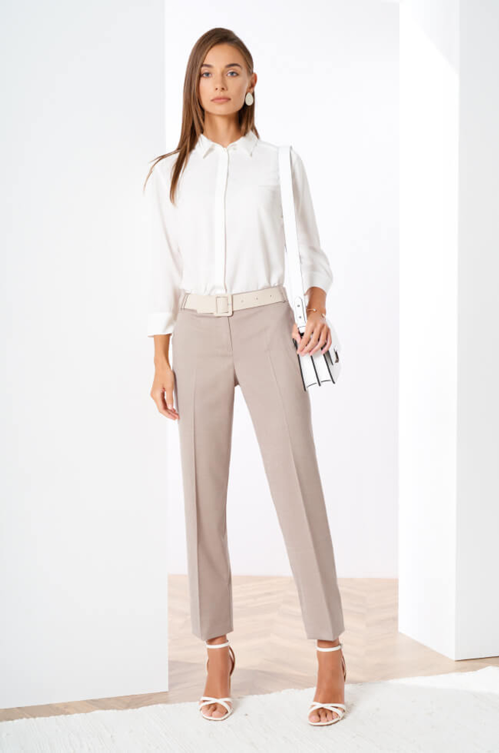 22402 Блузка женская (молочный)