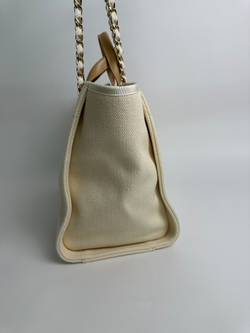 Сумка Chanel Deauville bag