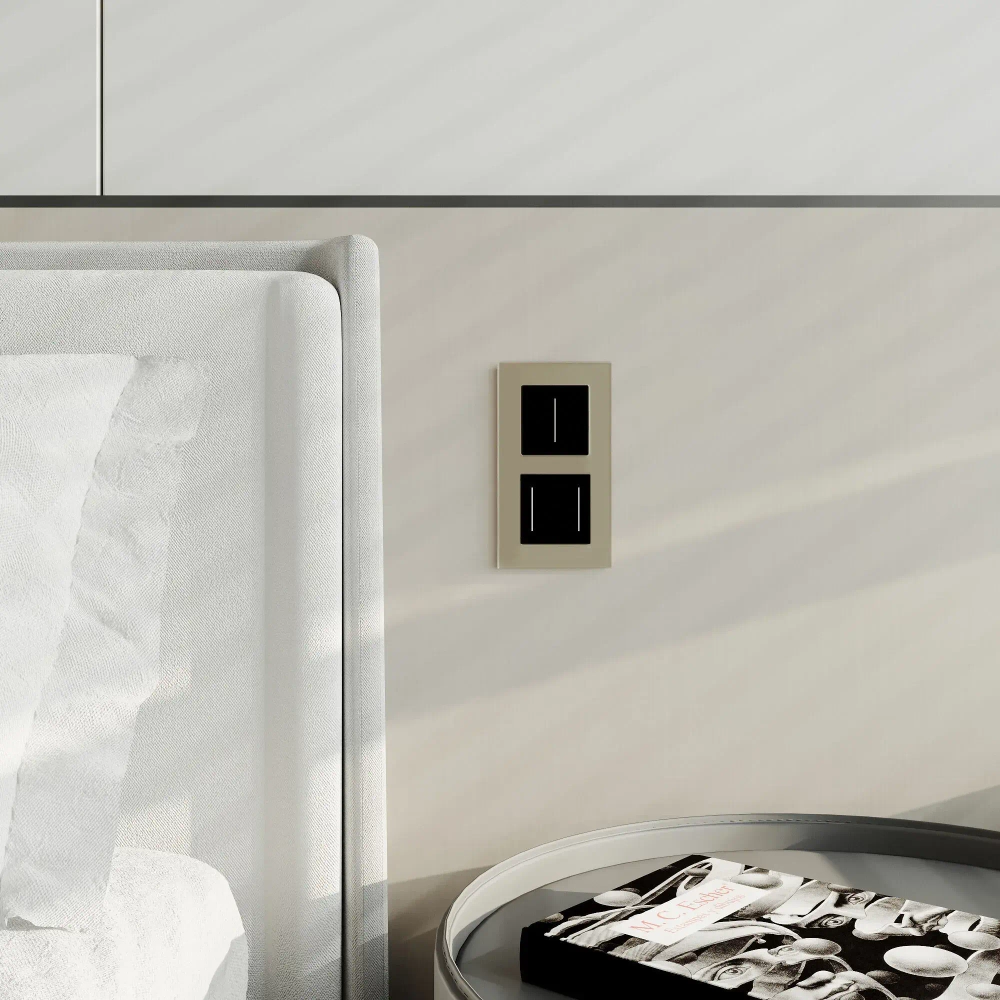 Сенсорный выключатель двухклавишный с подсветкой (черный) W4522008