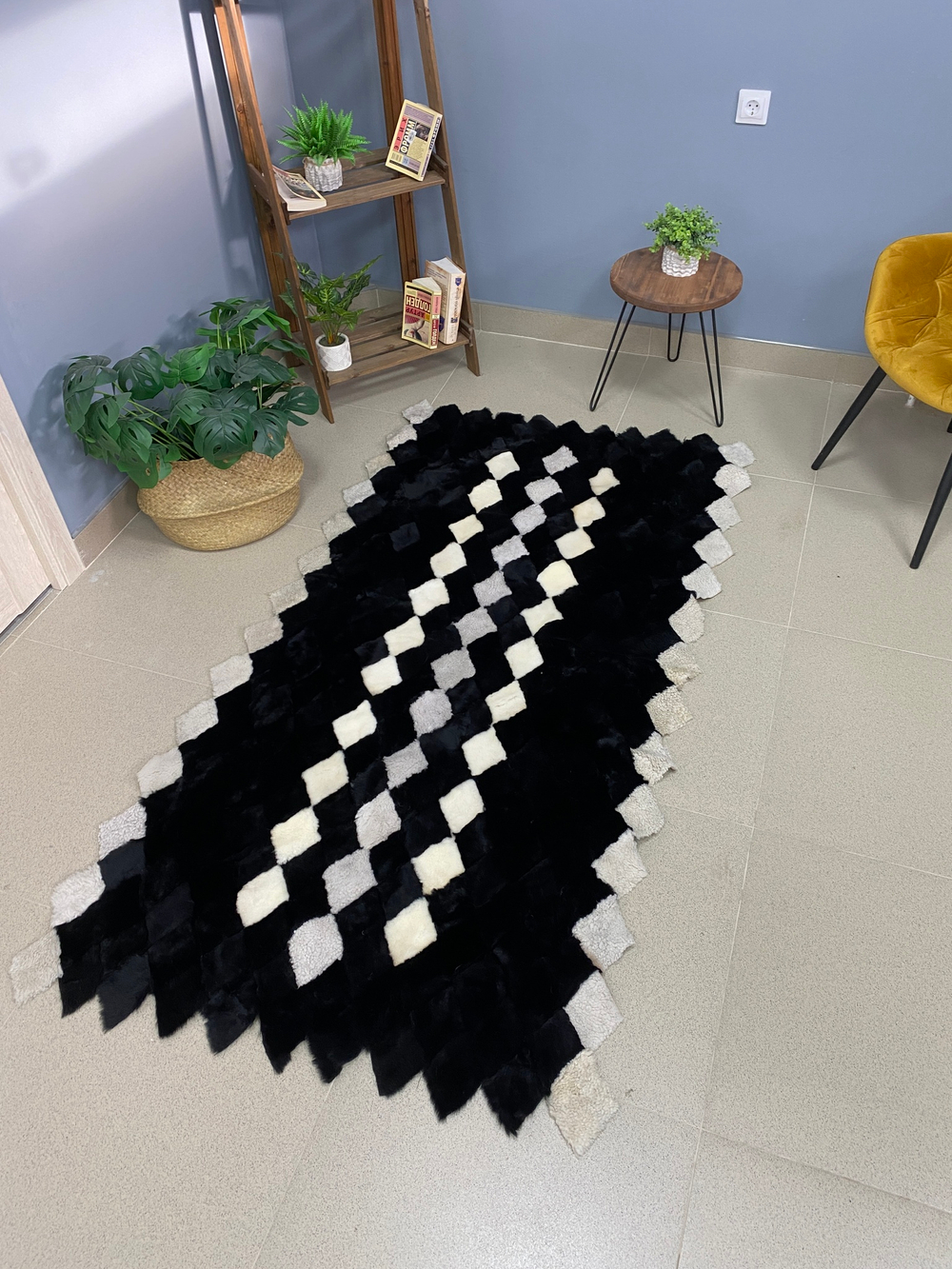 Коврик прикроватный накидка на кресло из кусочков овчины, 200 х 100 см.
