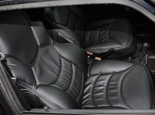 Авточехлы "Recaro" ("Рекаро") из экокожи на Лада Гранта, Калина 2