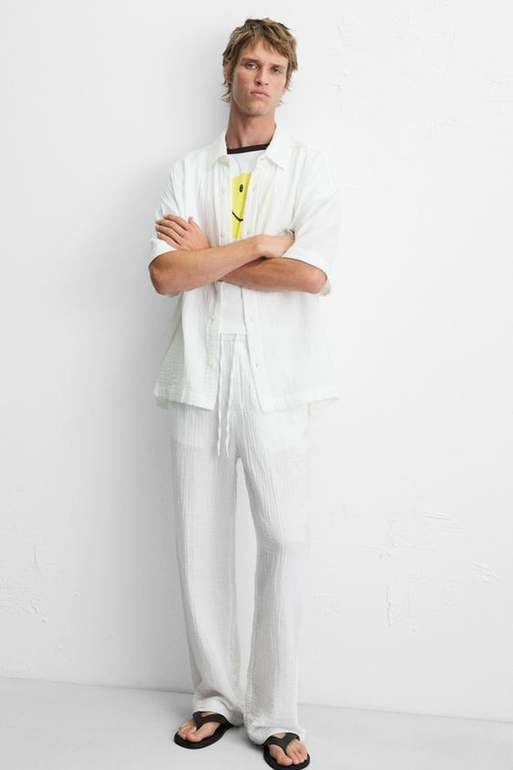 ZARA БРЮКИ С ЖАТЫМ ЭФФЕКТОМ, БЕЛЫЙ