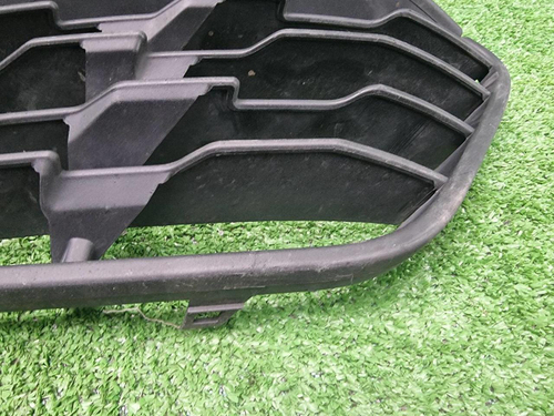 Решетка переднего бампера правая BMW X1 F48 15-19