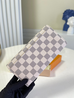 Louis Vuitton Sarah Wallet