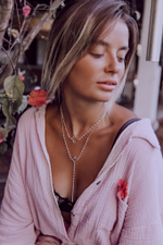 Колье-галстук «Клевер» с бусинами из розового кварца