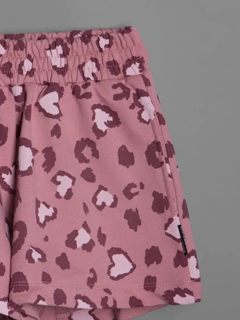 Костюм для девочки с шортами на весну