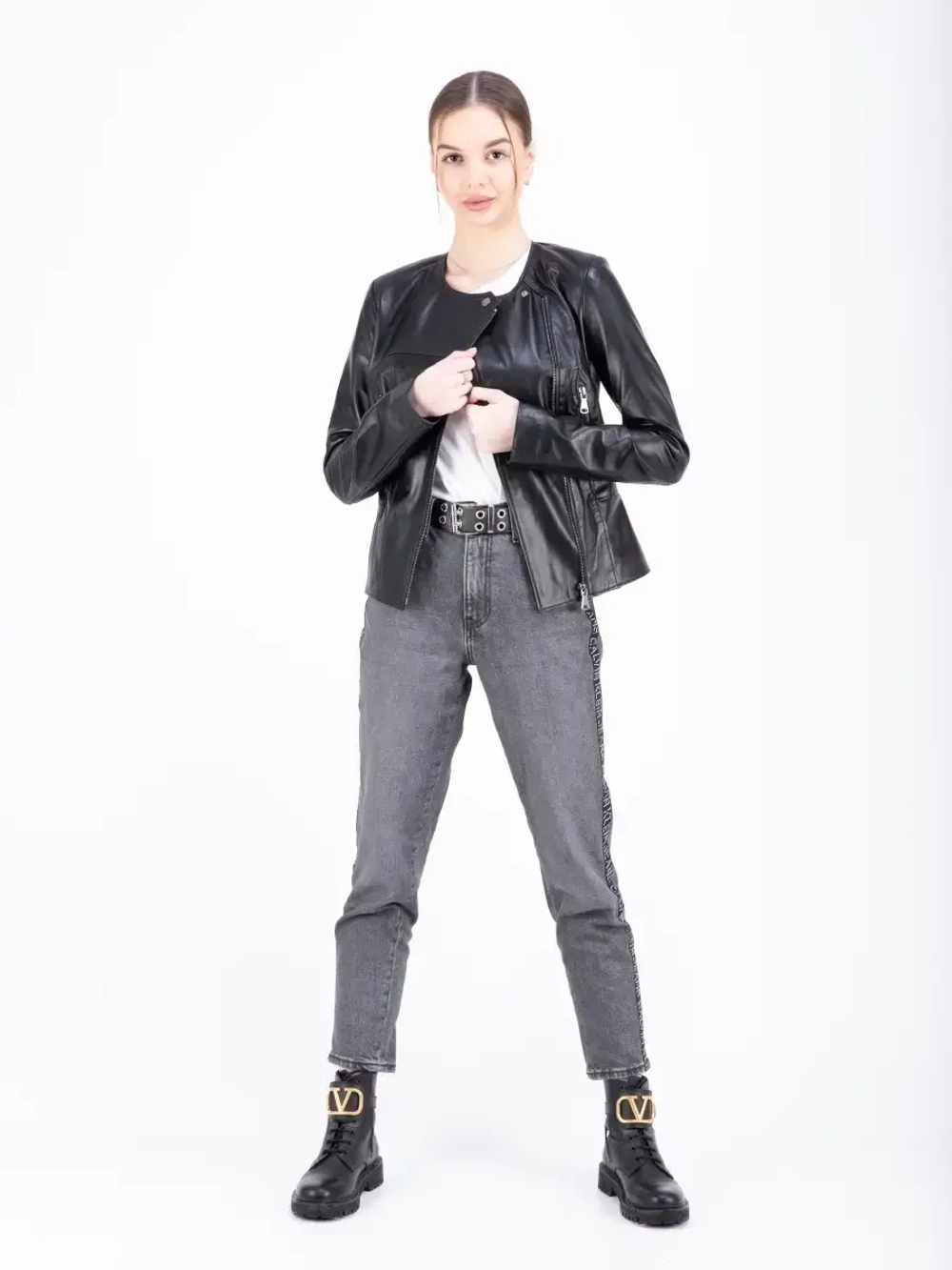 Куртка женская кожаная короткая