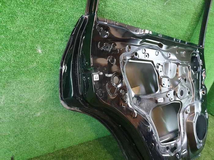 Дверь задняя левая Land Cruiser 200 (2015-2021)