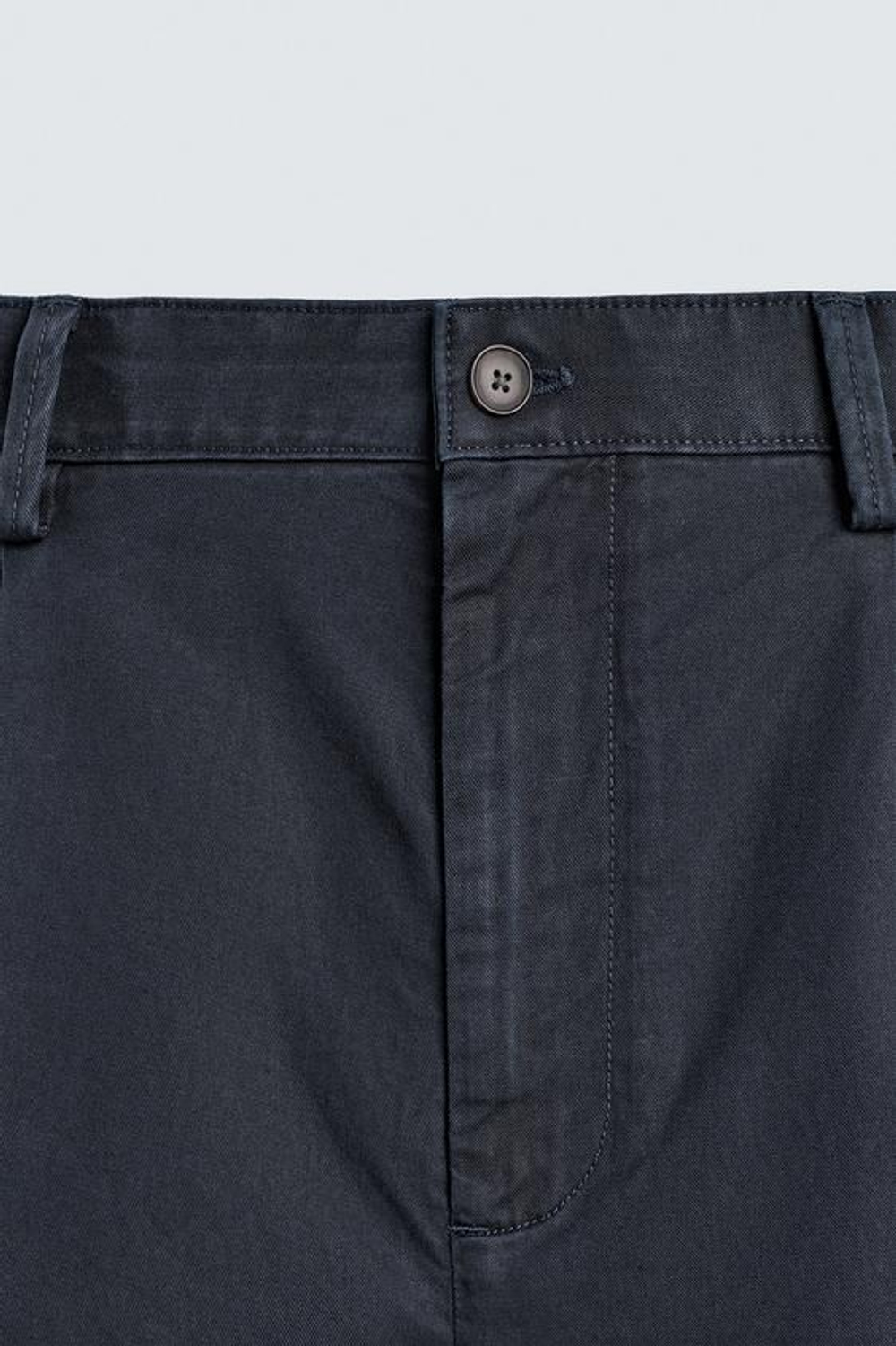 ZARA ШОРТЫ REGULAR FIT СО СКЛАДКАМИ, МОРСКОЙ СИНИЙ