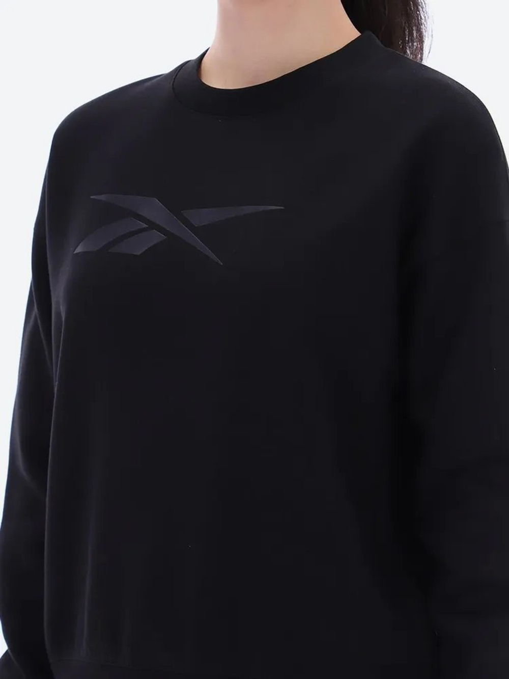 Толстовка женская REEBOK ABIGAIL TONAL SATIN CREWNECK SWEATSHIRT