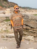 Пончо шерстяное с орнаментом