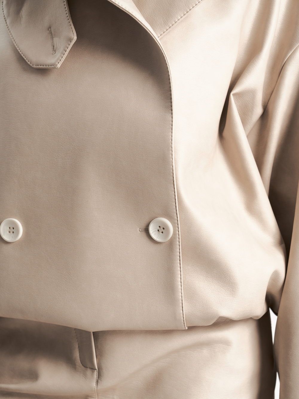 Косуха экокожа в молочном цвете