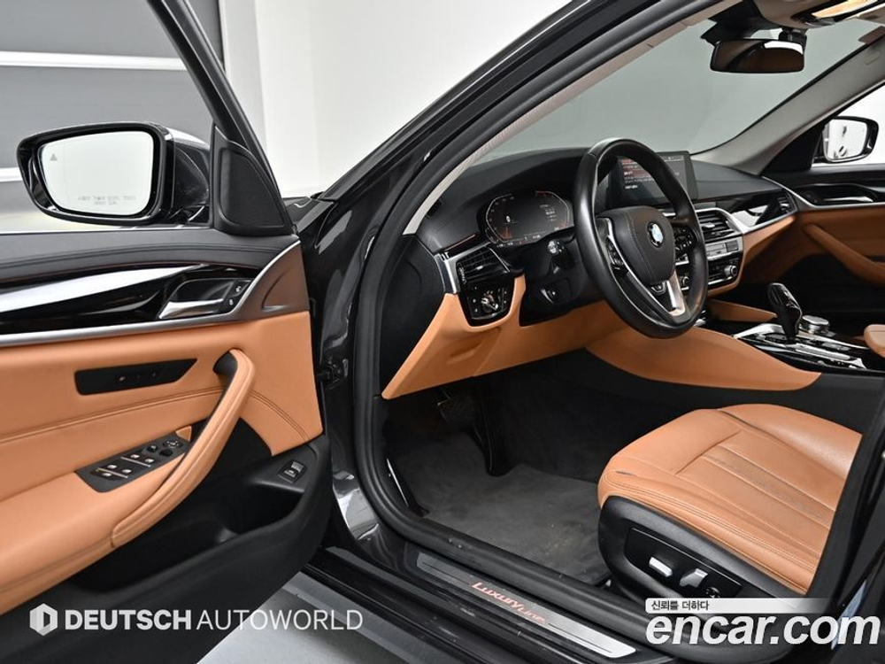 BMW 5 Series (G30) 520i Luxury (11.2019)