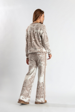 Костюм с узором