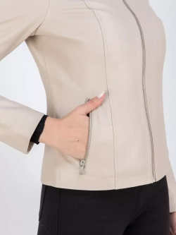 Кожаная куртка демисезонная на молнии