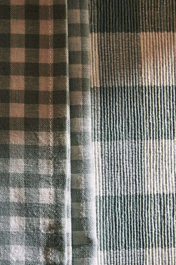 ZARA HOME САЛФЕТКА В КЛЕТКУ ИЗ КЛЕТЧАТОЙ ТКАНИ, ЗЕЛЕНЫЙ