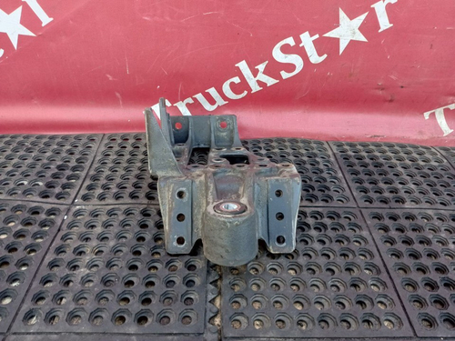 Кронштейн рессоры передней левый 2020г