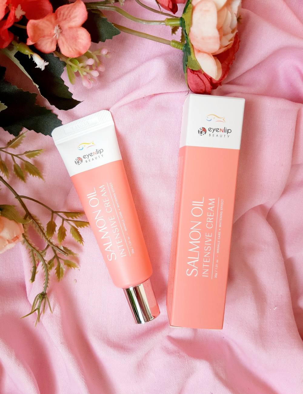 Омолаживающий питательный крем с маслом лосося и пептидами Eyenlip SALMON OIL INTENSIVE CREAM 30 гр.