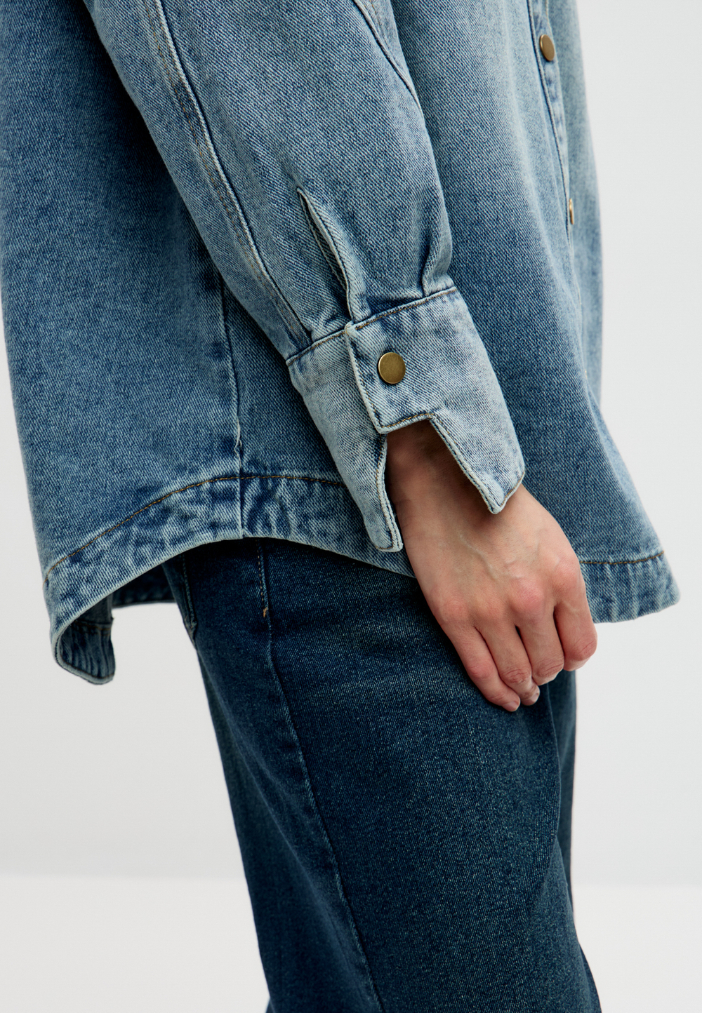 Джинсовая рубашка