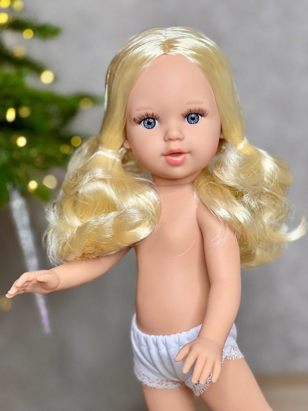 Кукла Marina and Pau 40cм Marina Edelweiss, без одежды в пакете (M13A2)