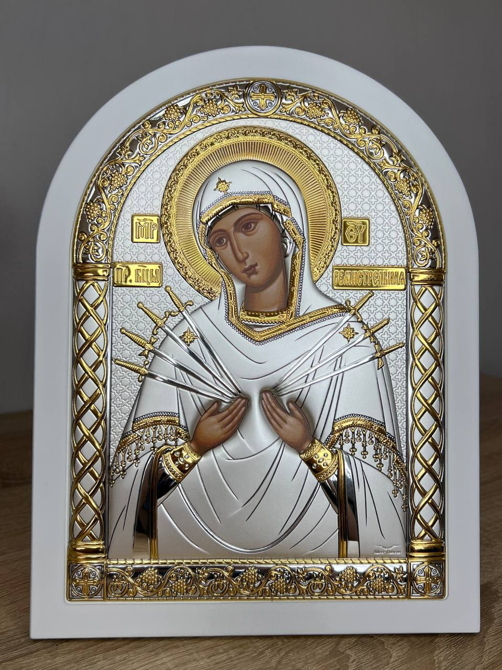 Семистрельная БМ, икона арочная, белое дерево 175х225