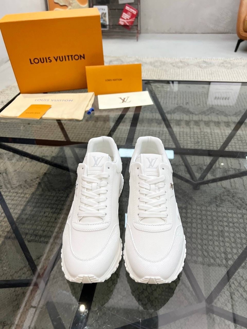 Кроссовки Louis Vuitton Run Away