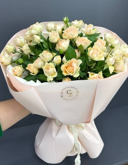 Букет кустовых роз (9 веток, кремовый)