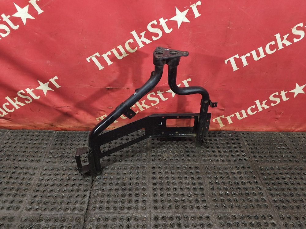 Кронштейн крыла правого 2023г