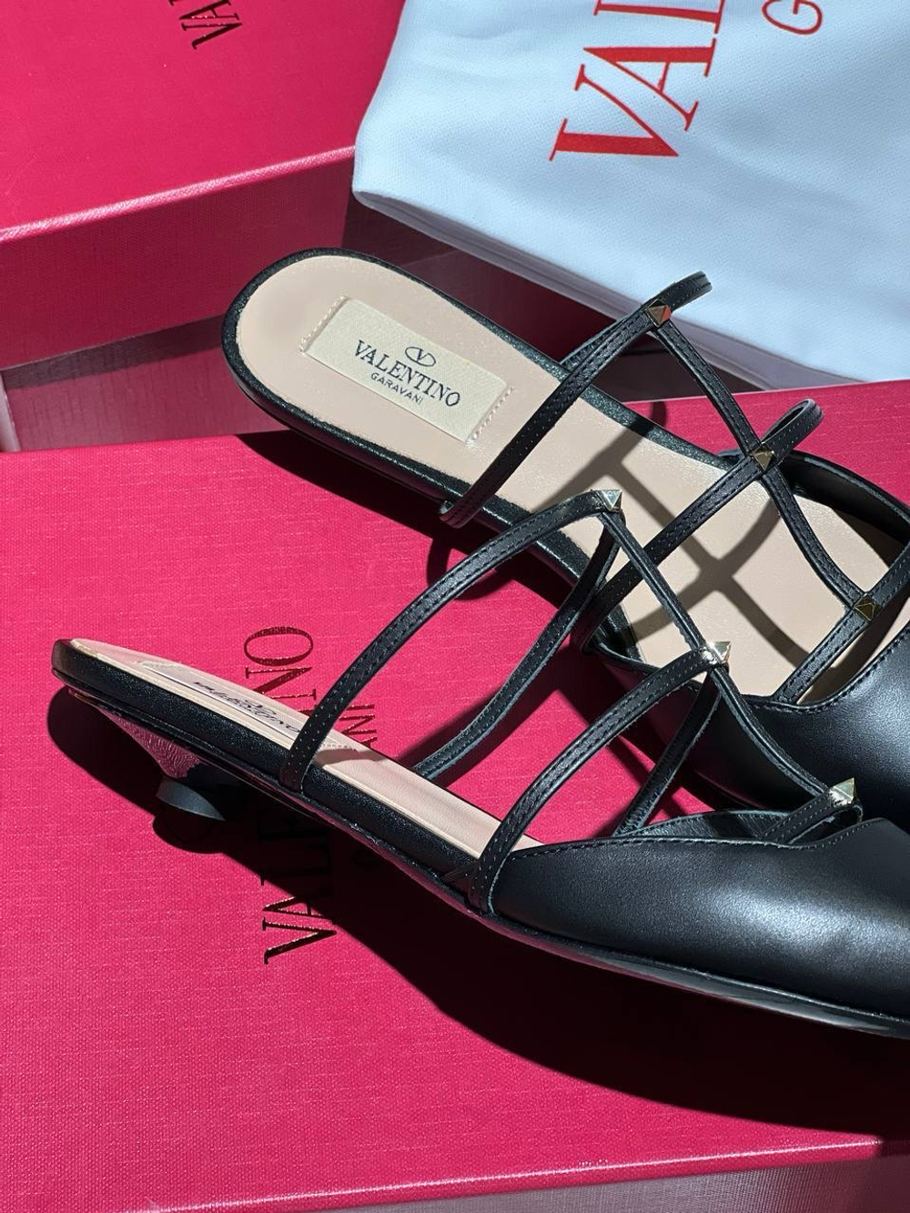 Мюли Valentino