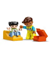 Конструктор DUPLO 10447 Машина скорой помощи с водителем