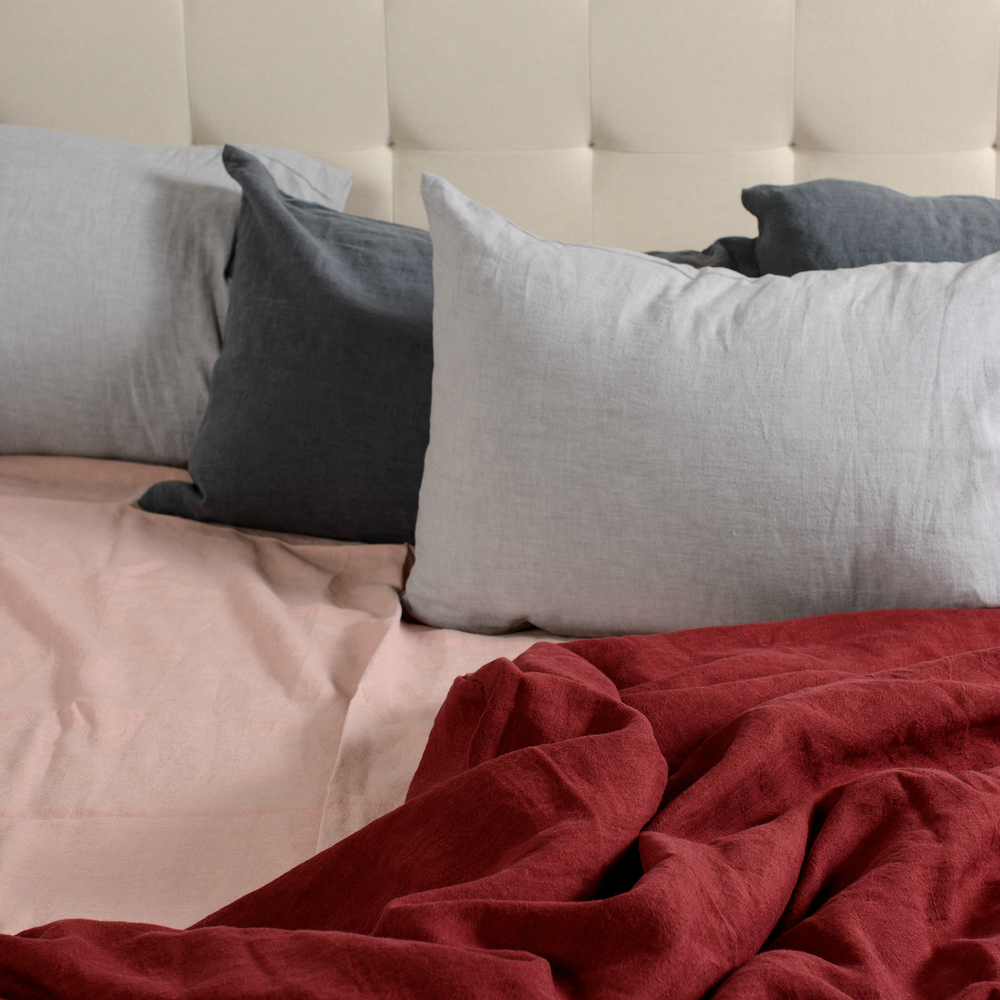 Наволочка изо льна серого цвета essential, 50х70 см