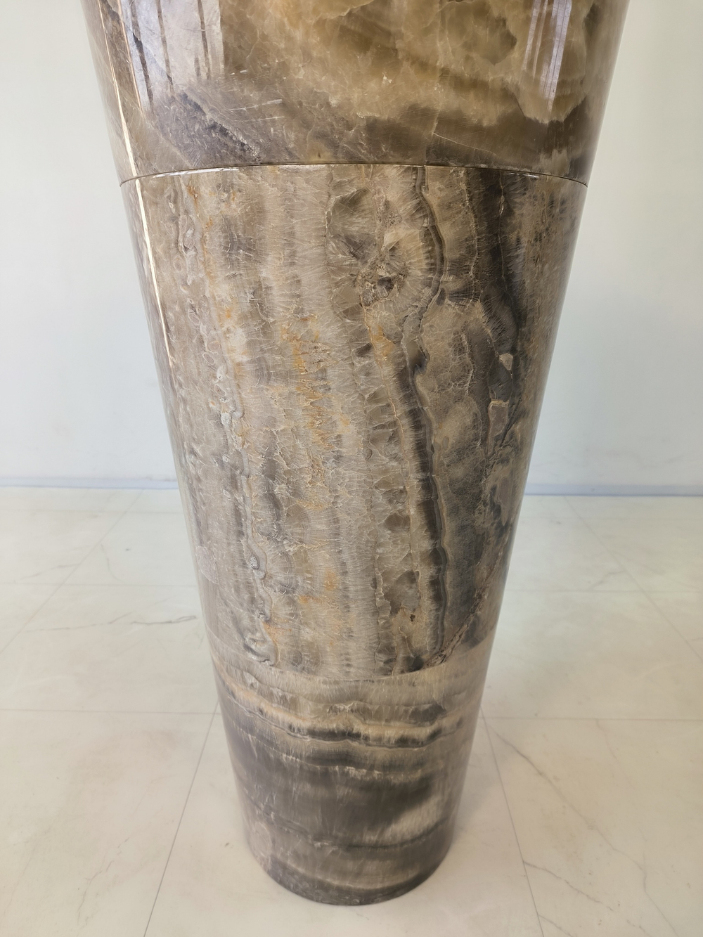 Раковина напольная из оникса Grey ON-61365 (45*45*90)