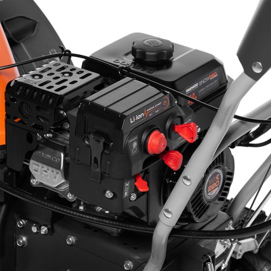 Бензиновый снегоуборщик DAEWOO S 8060