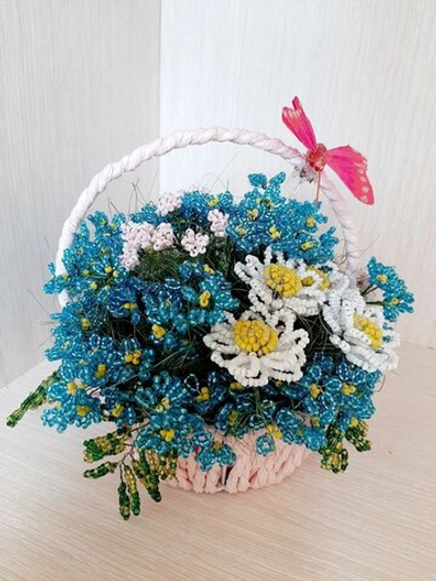 Цветочная корзина из бисера 19см