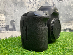 Canon EOS 5D Mark III (7700 кадров)