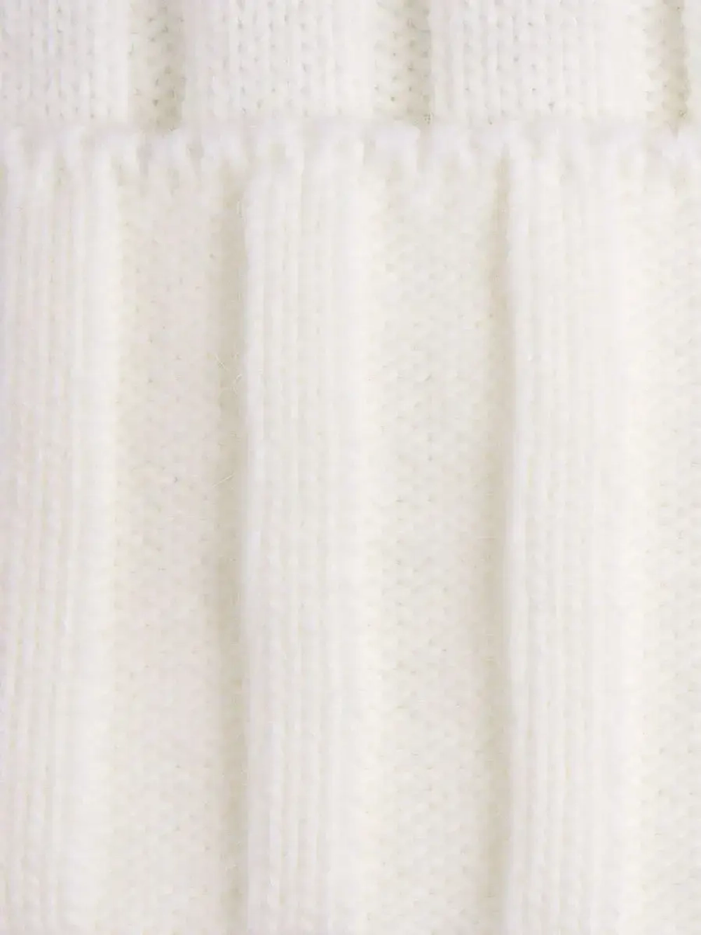 Шапка вязаная демисезонная детская