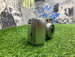 Nikon Coolpix 7600