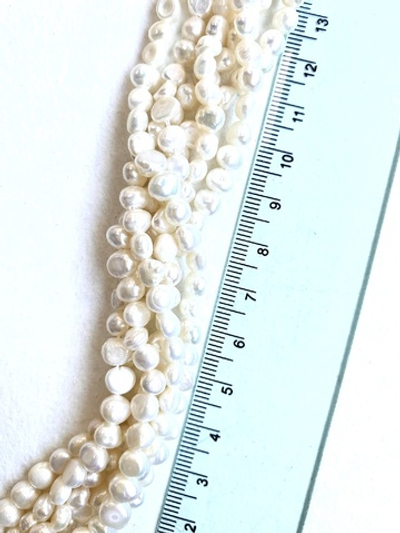 10400 Жемчуг "Пуговка" 5-6мм 34см