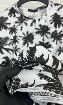 Футболка Calvin Klein