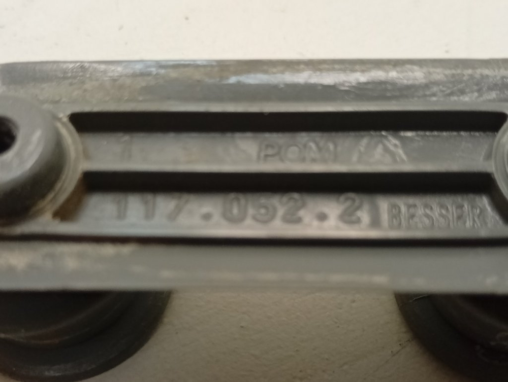 ESL46050 ктп8 Ролики боковой стенки посудомоечных машин Electrolux AEG Zanussi 1522029121 б/у