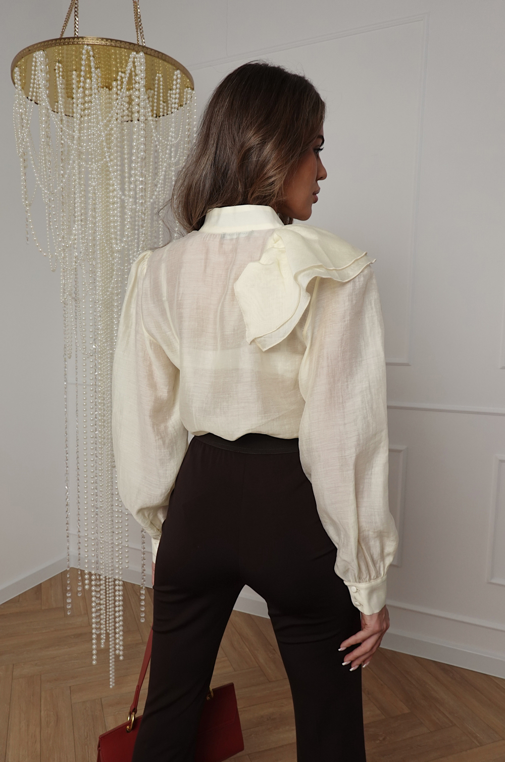 Блуза из тонкого батиста с рюшей