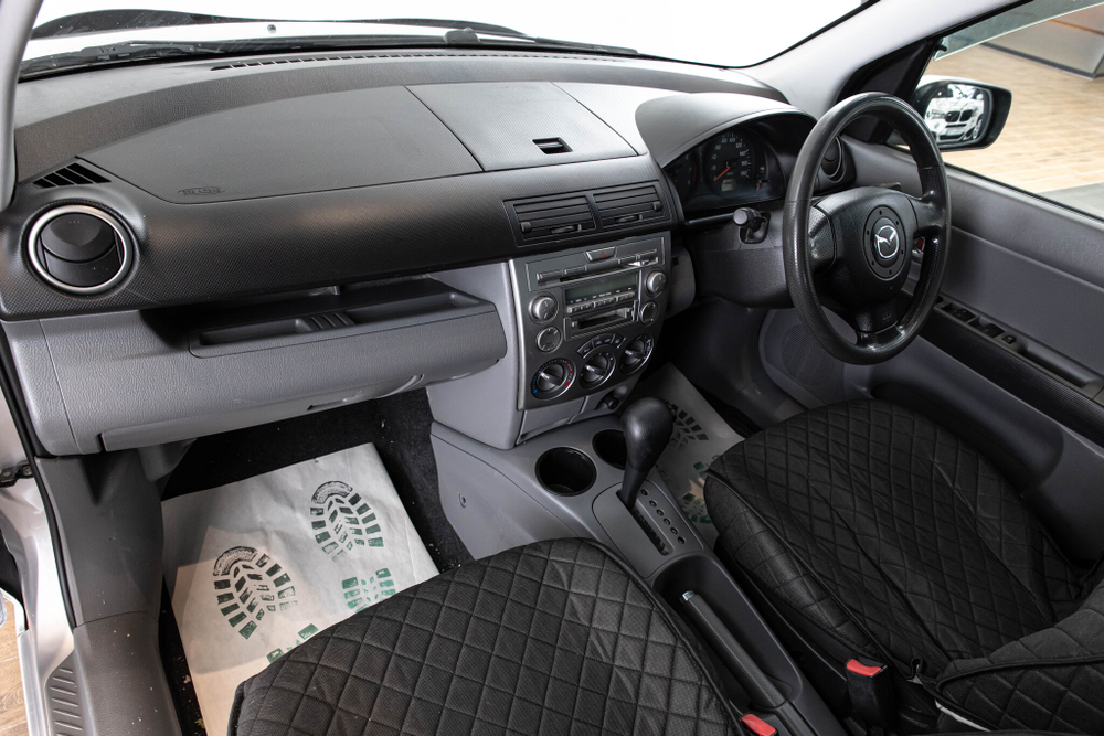 Mazda Demio, 2006 год