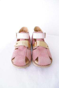 Сандалии Tapiboo практичные 25 размер