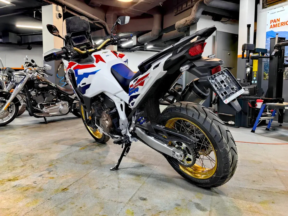 Honda Africa Twin Adventure Sports — CRF1100 D4